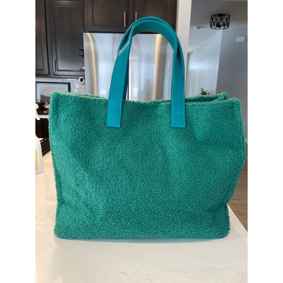 BTB Los Angeles teddy tote - Picture 4 of 12